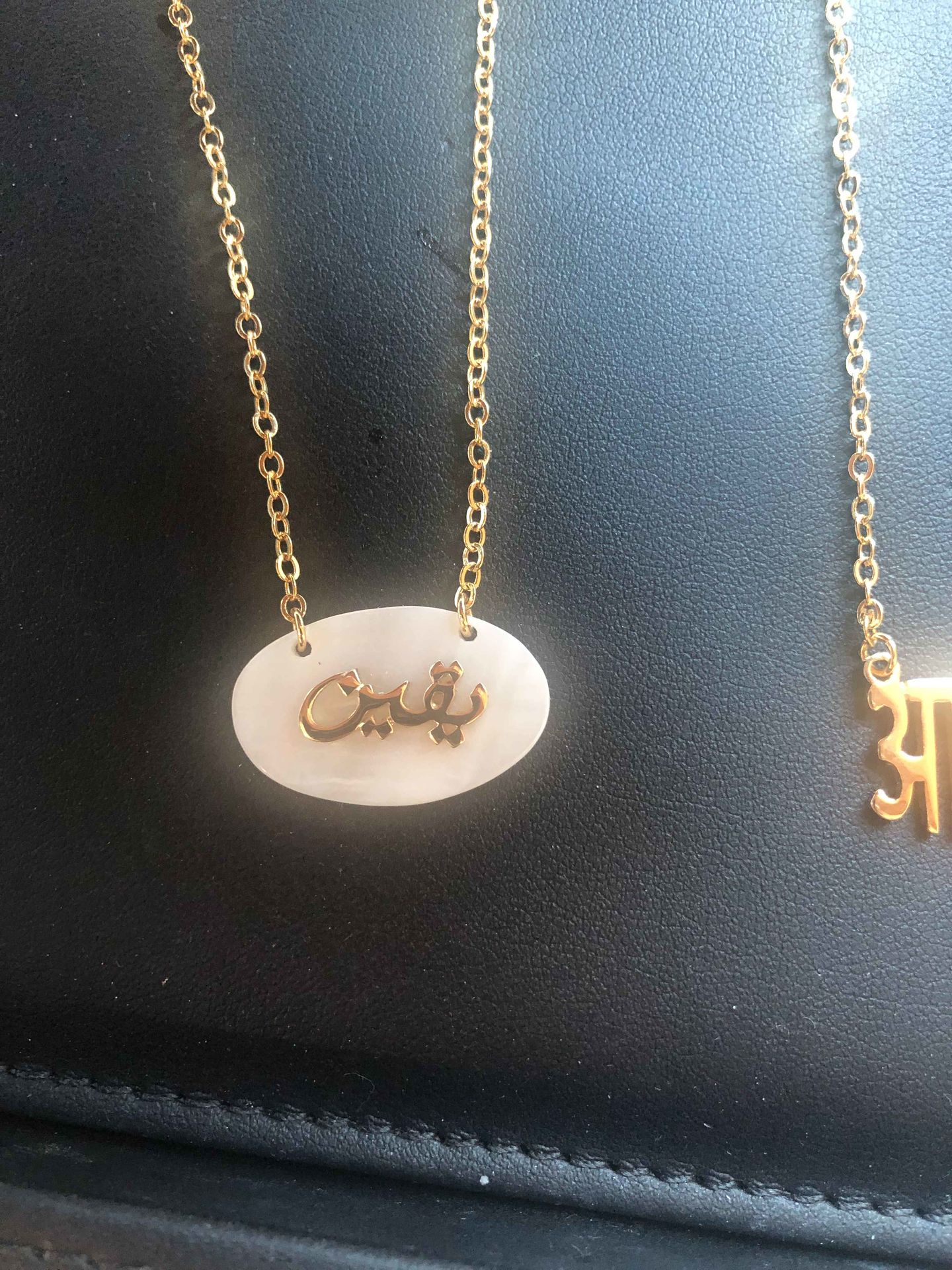 HiDubai-business-asrar-metal-engraved-products-kiosk-shopping-fashion-accessories-jumeirah-1-dubai-2