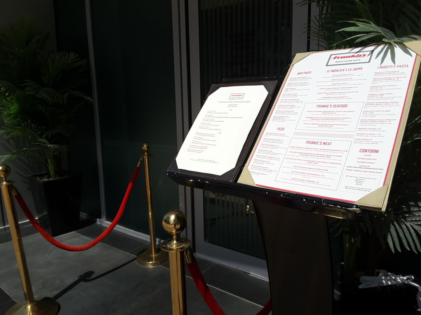 HiDubai-business-frankies-food-beverage-restaurants-bars-jumeirah-beach-residence-marsa-dubai-dubai-2