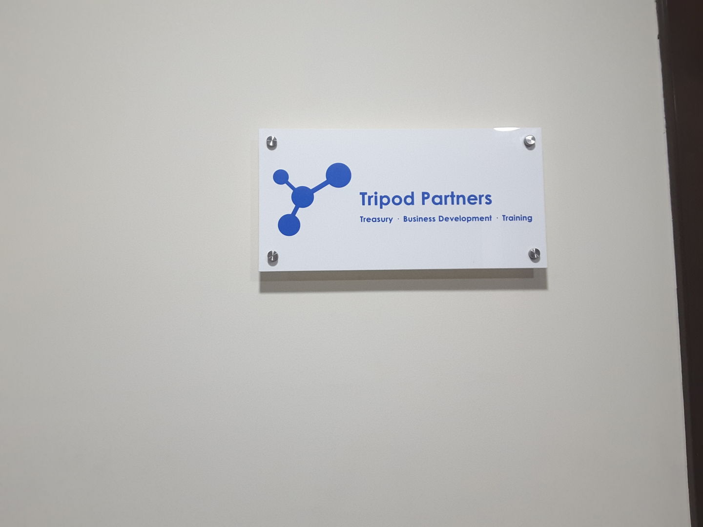 HiDubai-business-tripod-partners-mangement-consultants-b2b-services-business-consultation-services-tecom-al-thanyah-1-dubai-2