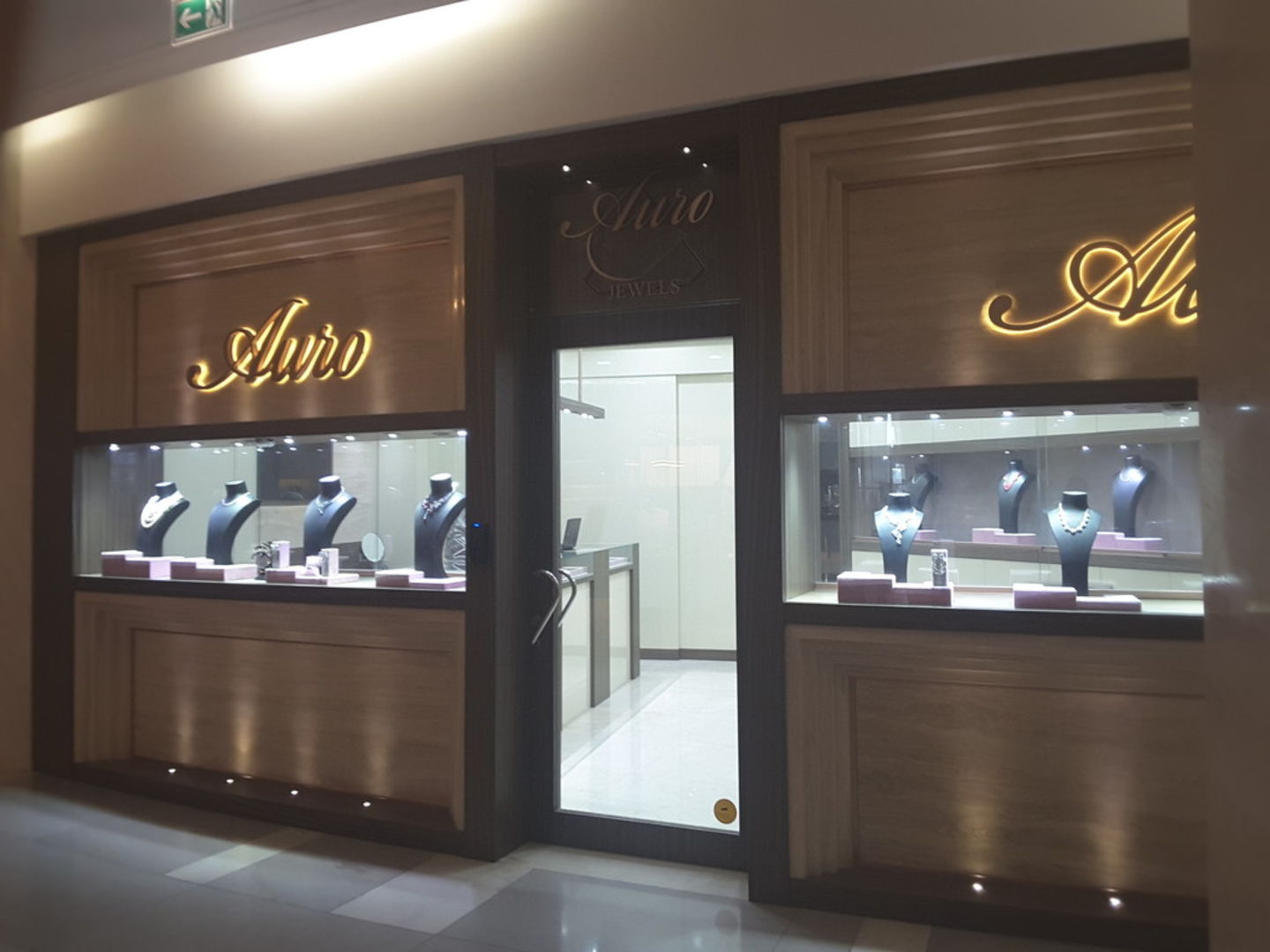 HiDubai-business-auro-shopping-jewellery-precious-stones-jumeirah-lake-towers-al-thanyah-5-dubai-2