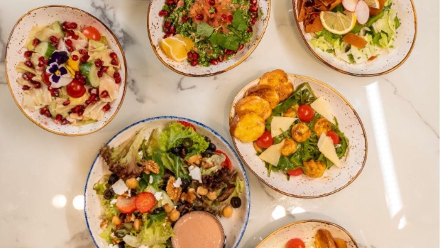 HiDubai-business-bench-restaurant-and-cafe-food-beverage-restaurants-bars-barsha-heights-tecom-dubai