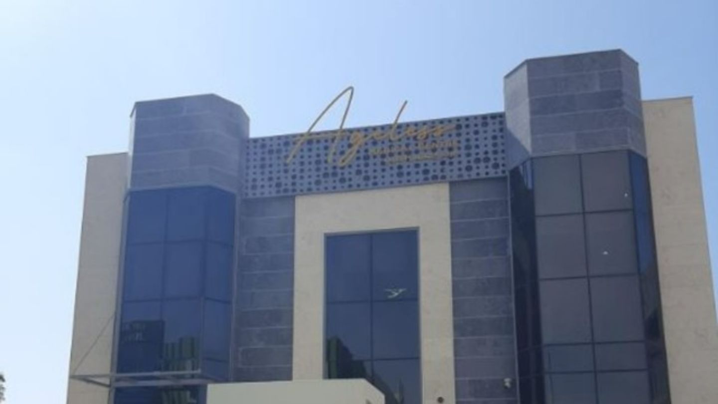 HiDubai-business-ageless-medical-centre-beauty-wellness-health-hospitals-clinics-umm-suqeim-2-dubai