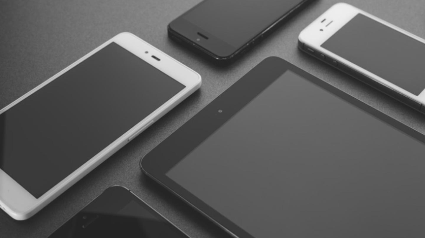 HiDubai-business-famous-zone-mobile-phones-trading-shopping-consumer-electronics-ayal-nasir-dubai