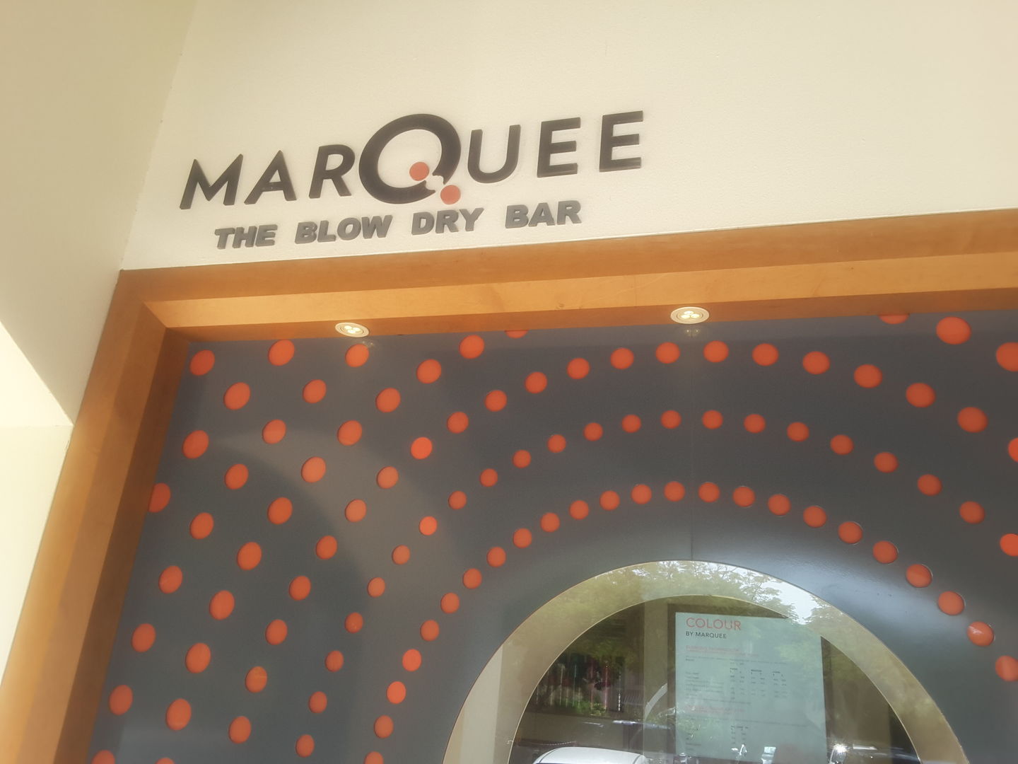 HiDubai-business-marquee-the-blow-dry-bar-beauty-wellness-health-beauty-salons-the-lakes-al-thanyah-3-dubai-2