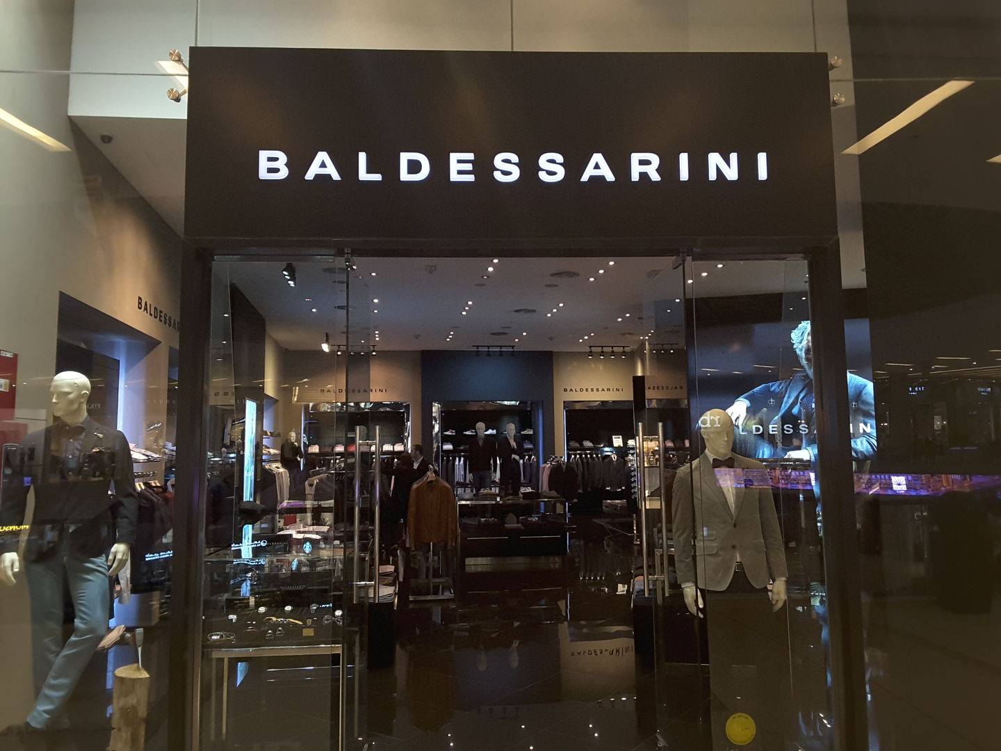 HiDubai-business-baldessarini-shopping-apparel-dubai-marina-marsa-dubai-dubai-2