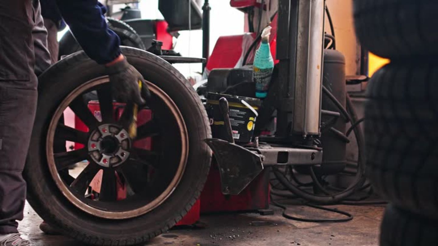 HiDubai-business-amb-tyres-trading-transport-vehicle-services-auto-spare-parts-accessories-jebel-ali-industrial-1-dubai