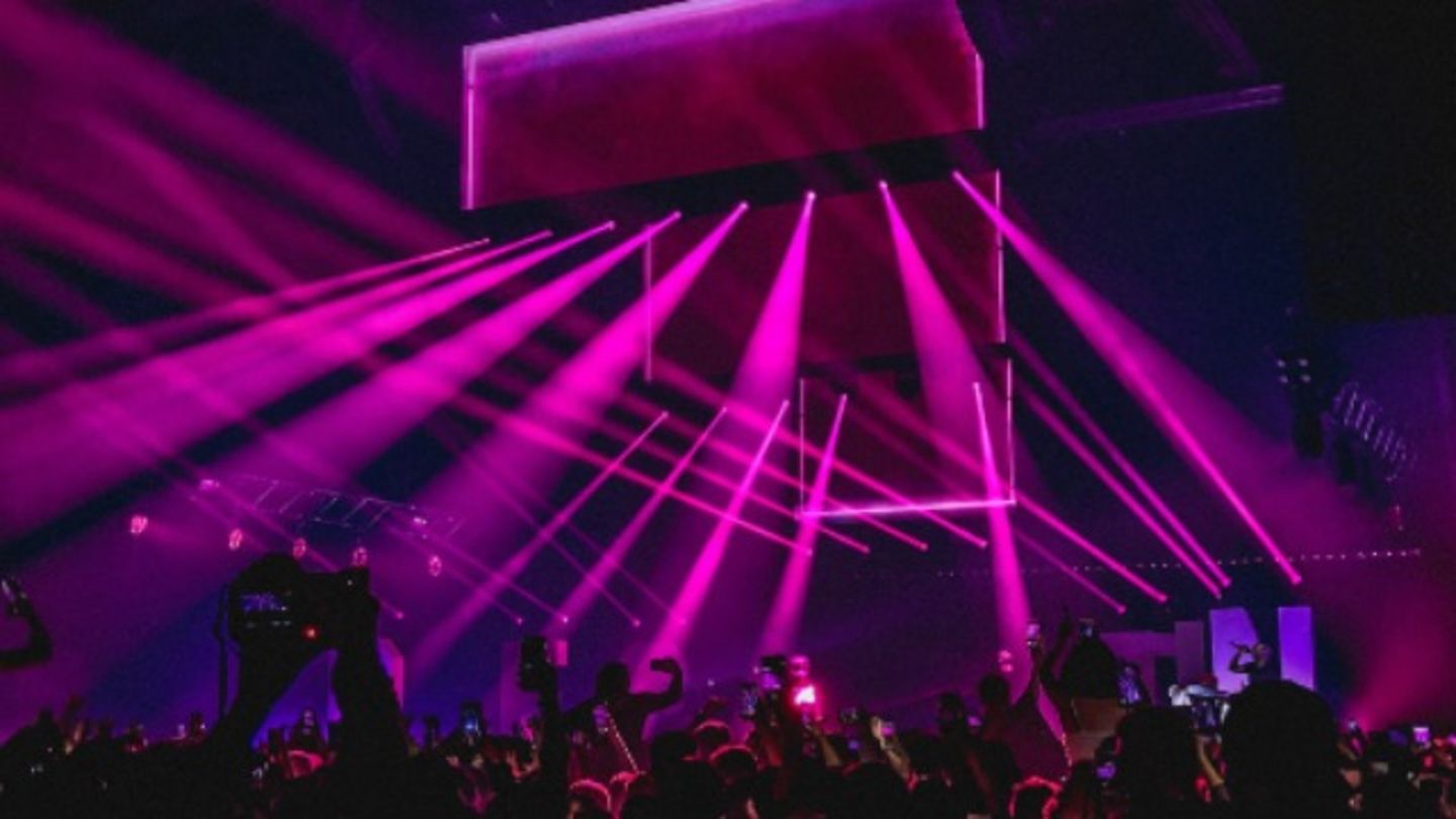 HiDubai-business-tambayan-night-club-leisure-culture-nightclubs-al-muteena-dubai