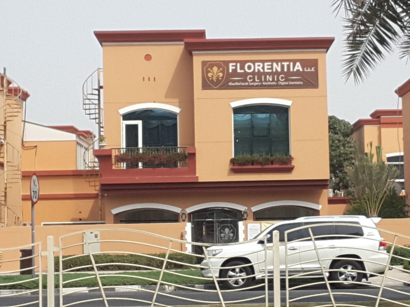 HiDubai-business-florentia-clinic-beauty-wellness-health-hospitals-clinics-jumeirah-3-dubai-2