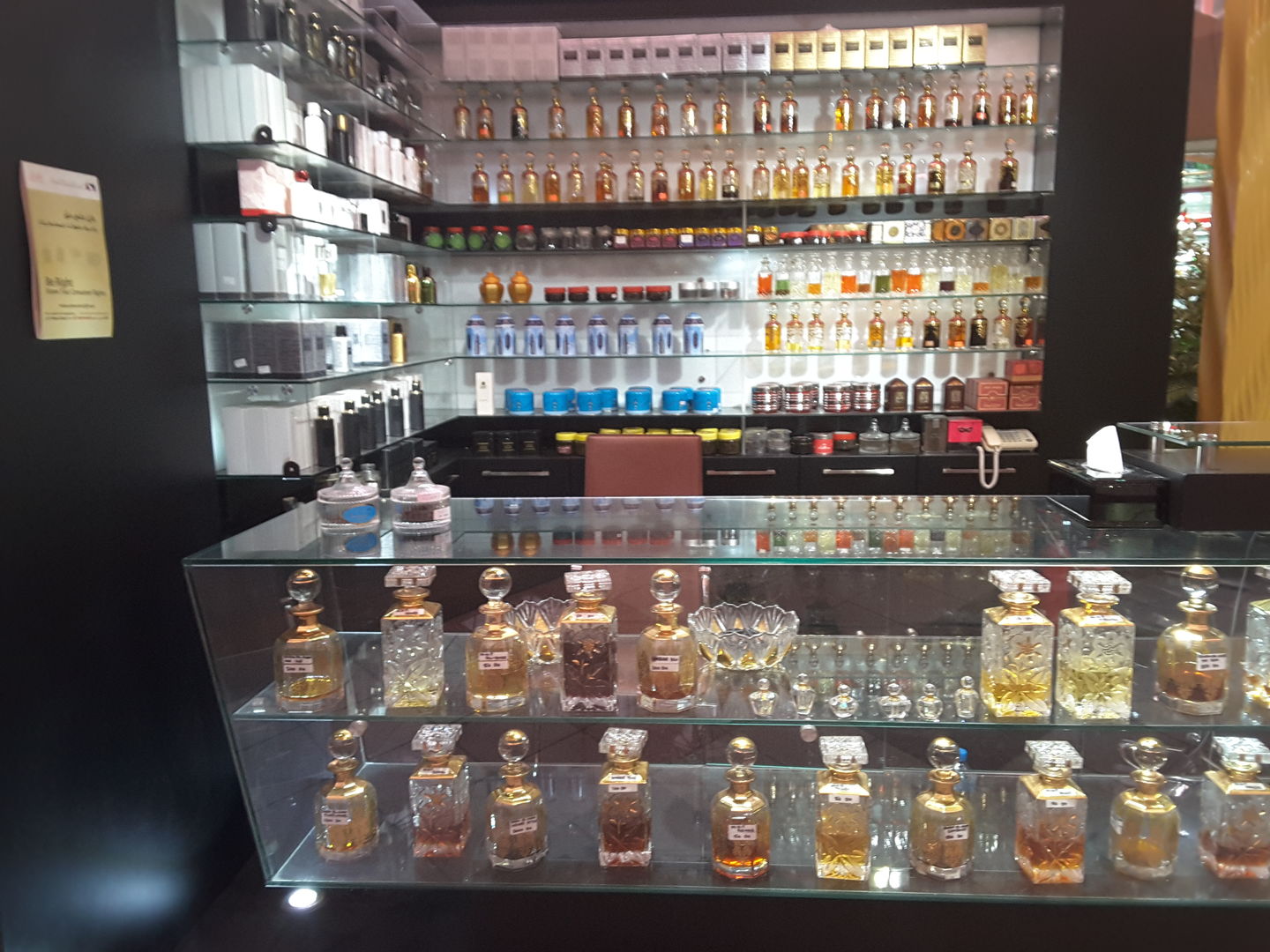 HiDubai-business-prince-queen-trading-shopping-beauty-cosmetics-stores-jumeirah-1-dubai-2
