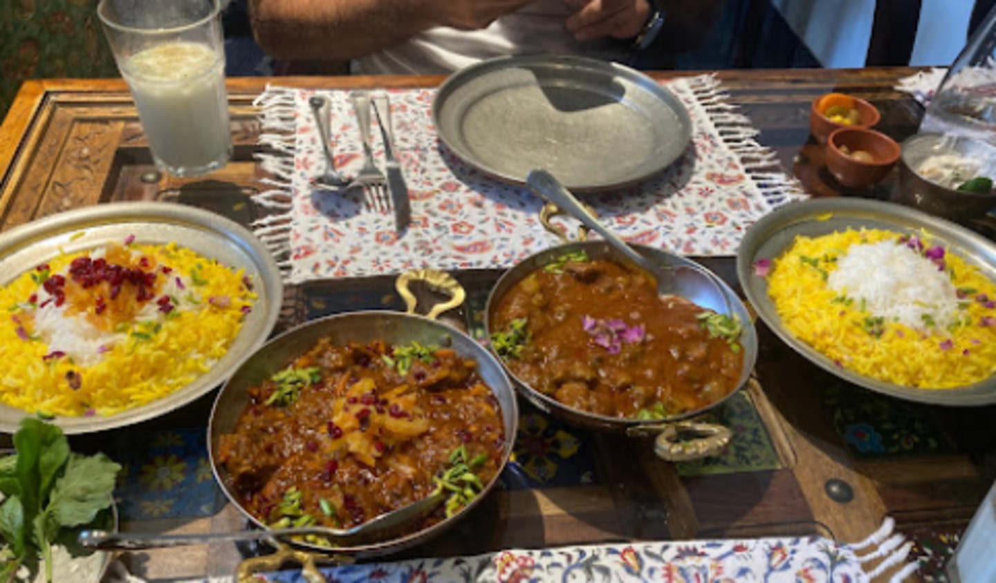 HiDubai-business-al-bait-maeda-al-jadeed-restaurant-food-beverage-restaurants-bars-umm-suqeim-1-dubai