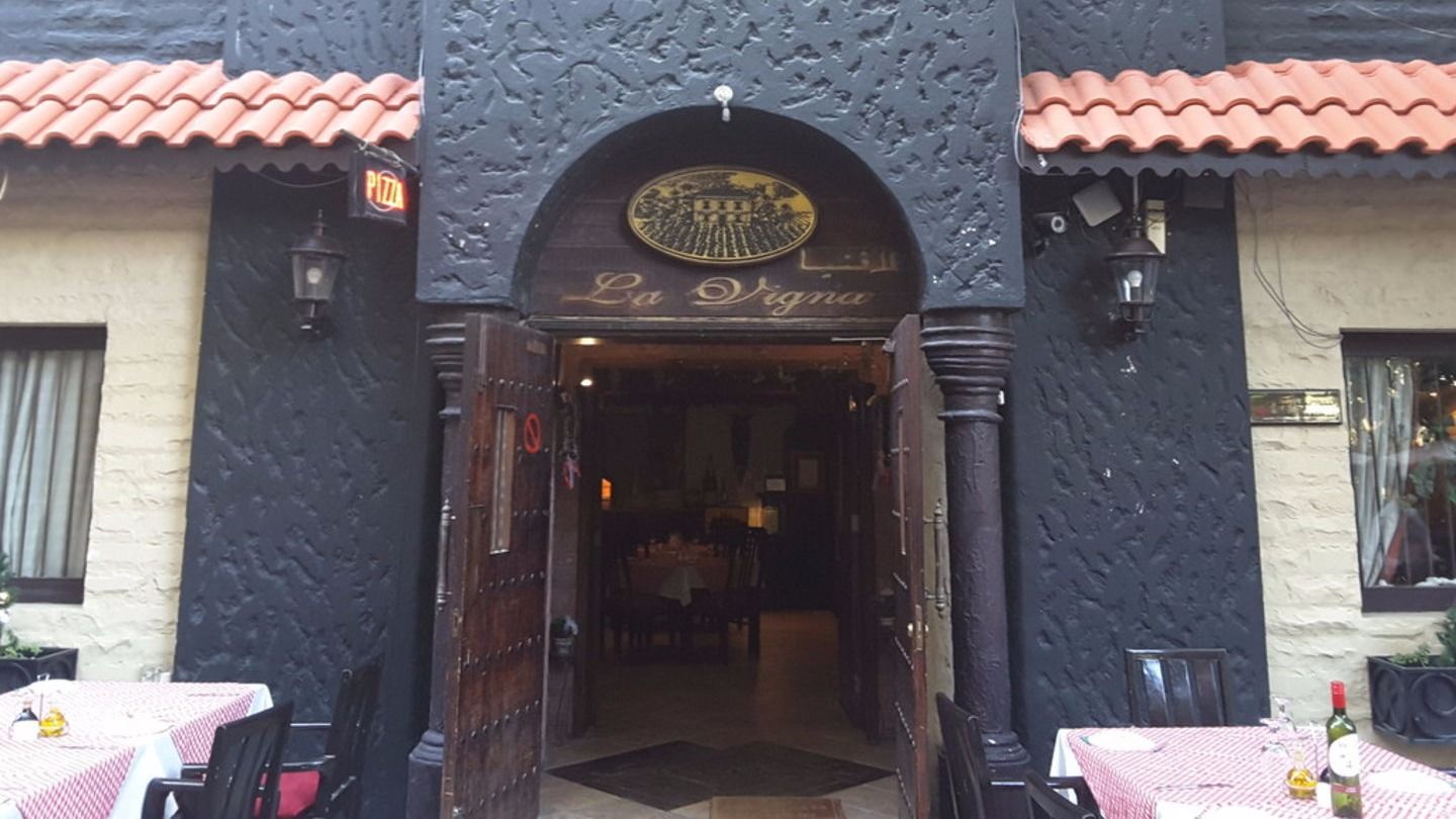 HiDubai-business-la-vigna-food-beverage-restaurants-bars-al-garhoud-dubai-2