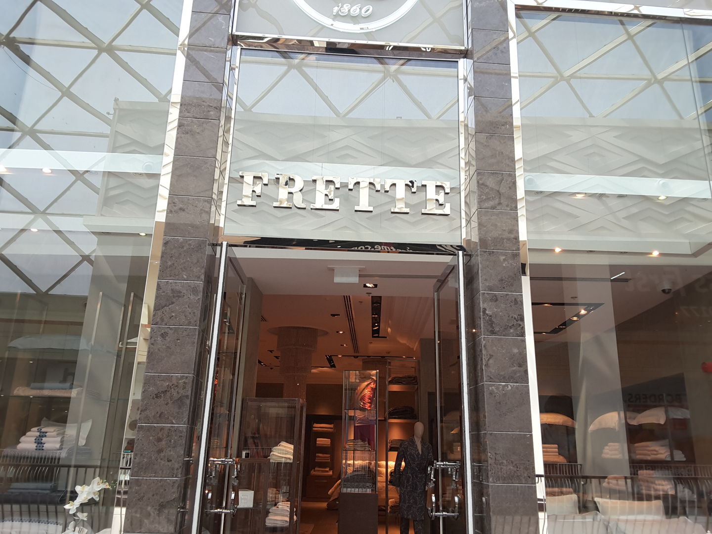 HiDubai-business-frette-shopping-furniture-decor-dubai-festival-city-al-kheeran-1-dubai