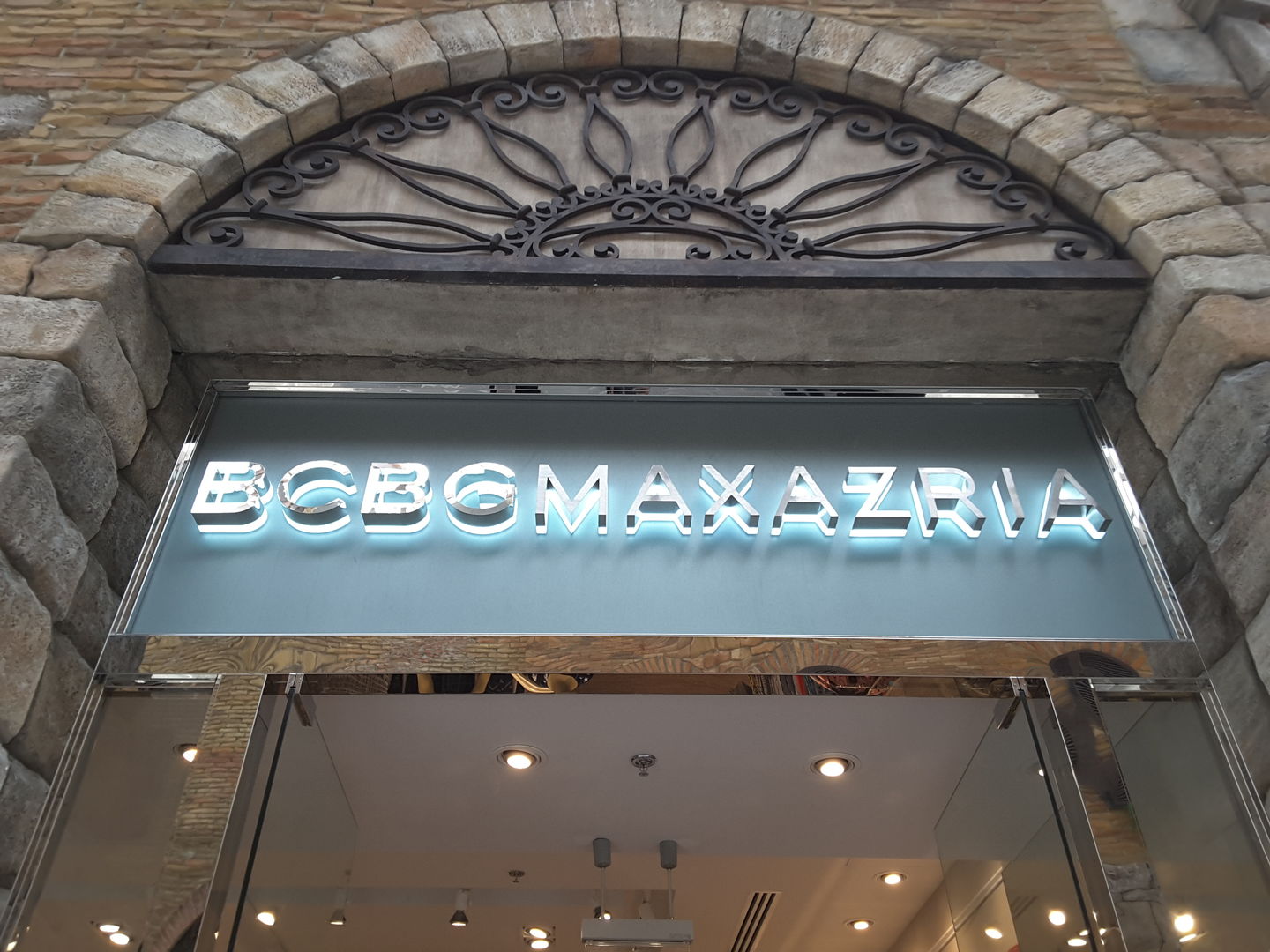 HiDubai-business-bcbg-maxazria-shopping-apparel-jebel-ali-free-zone-mena-jebel-ali-dubai-2