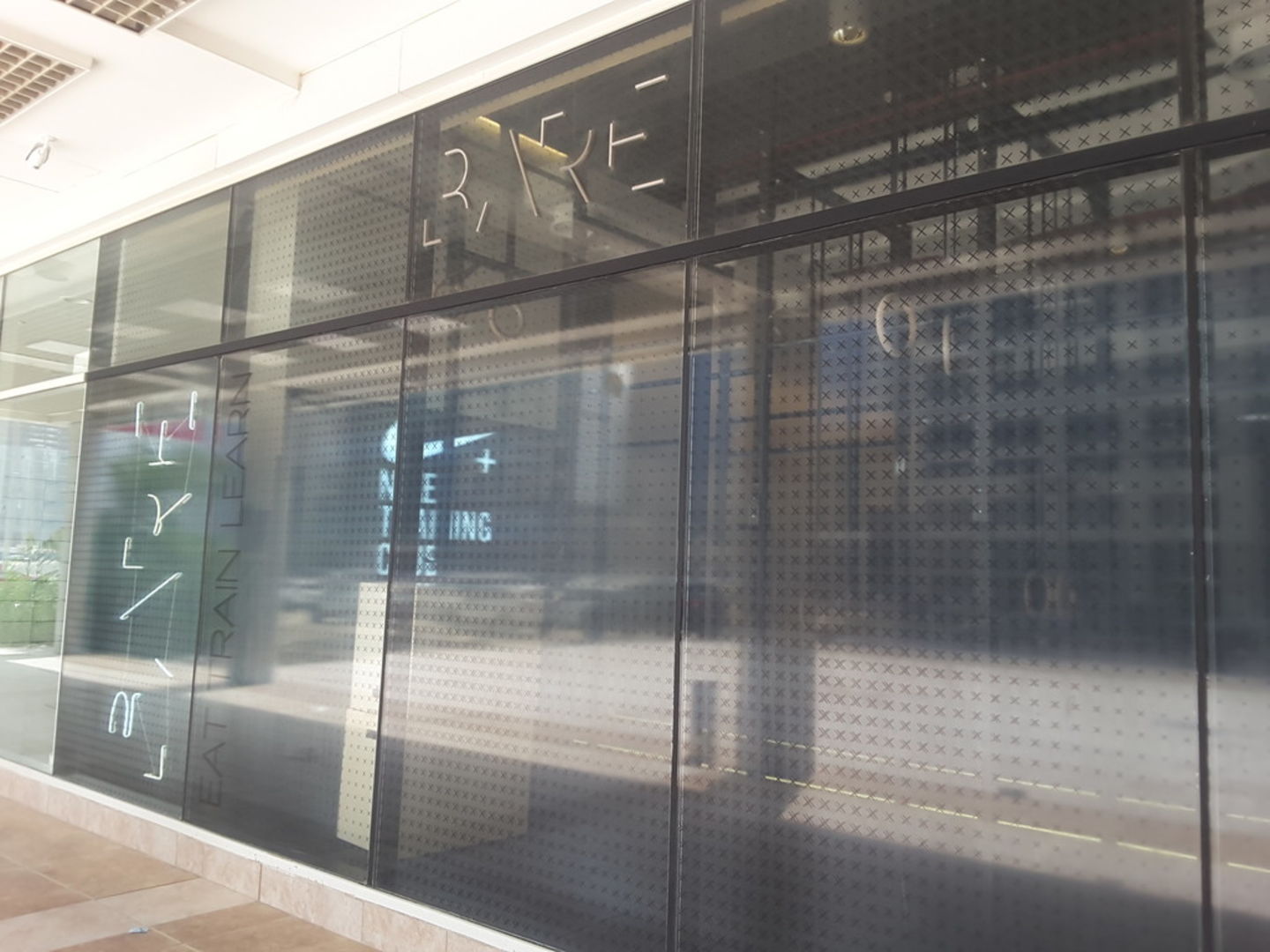 HiDubai-business-bare-fitness-club-sports-fitness-gyms-fitness-centres-pools-business-bay-dubai-2