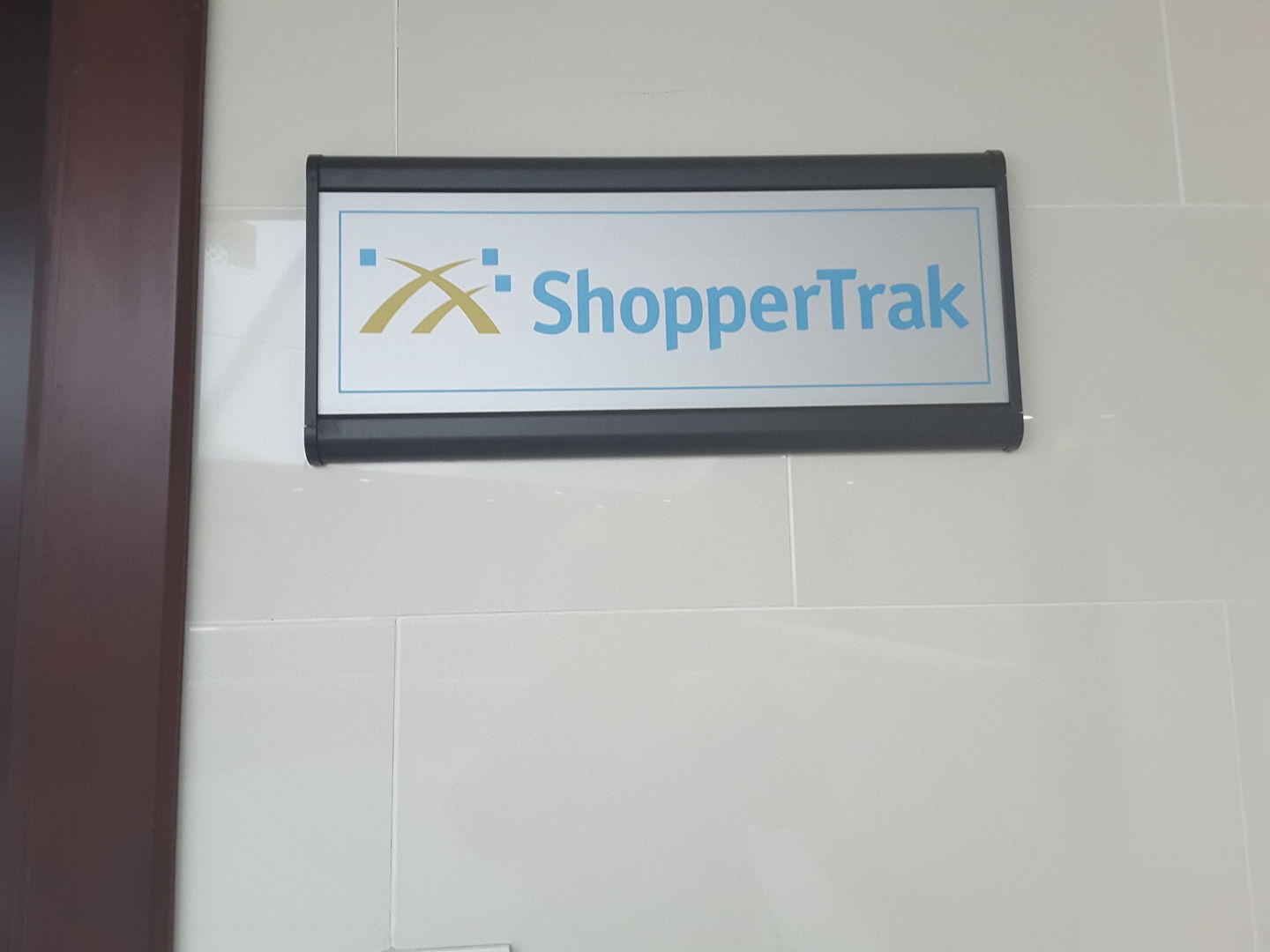 HiDubai-business-shoppertrak-rct-equipmebt-trading-b2b-services-business-consultation-services-trade-centre-1-dubai