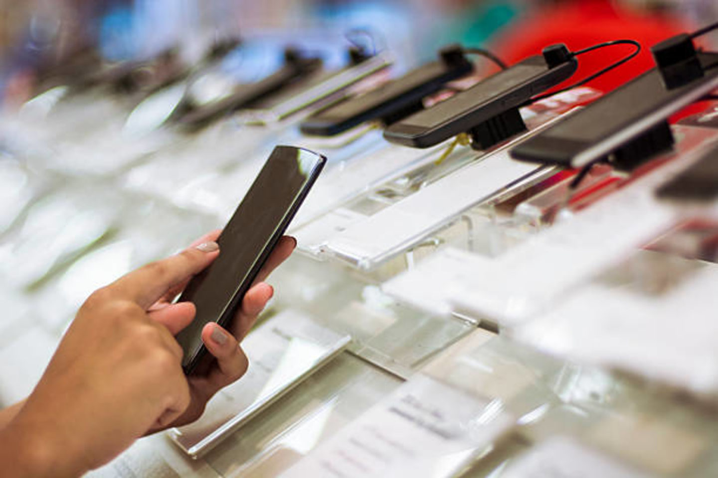HiDubai-business-al-hanaa-mobile-phone-shopping-consumer-electronics-al-murar-dubai-3