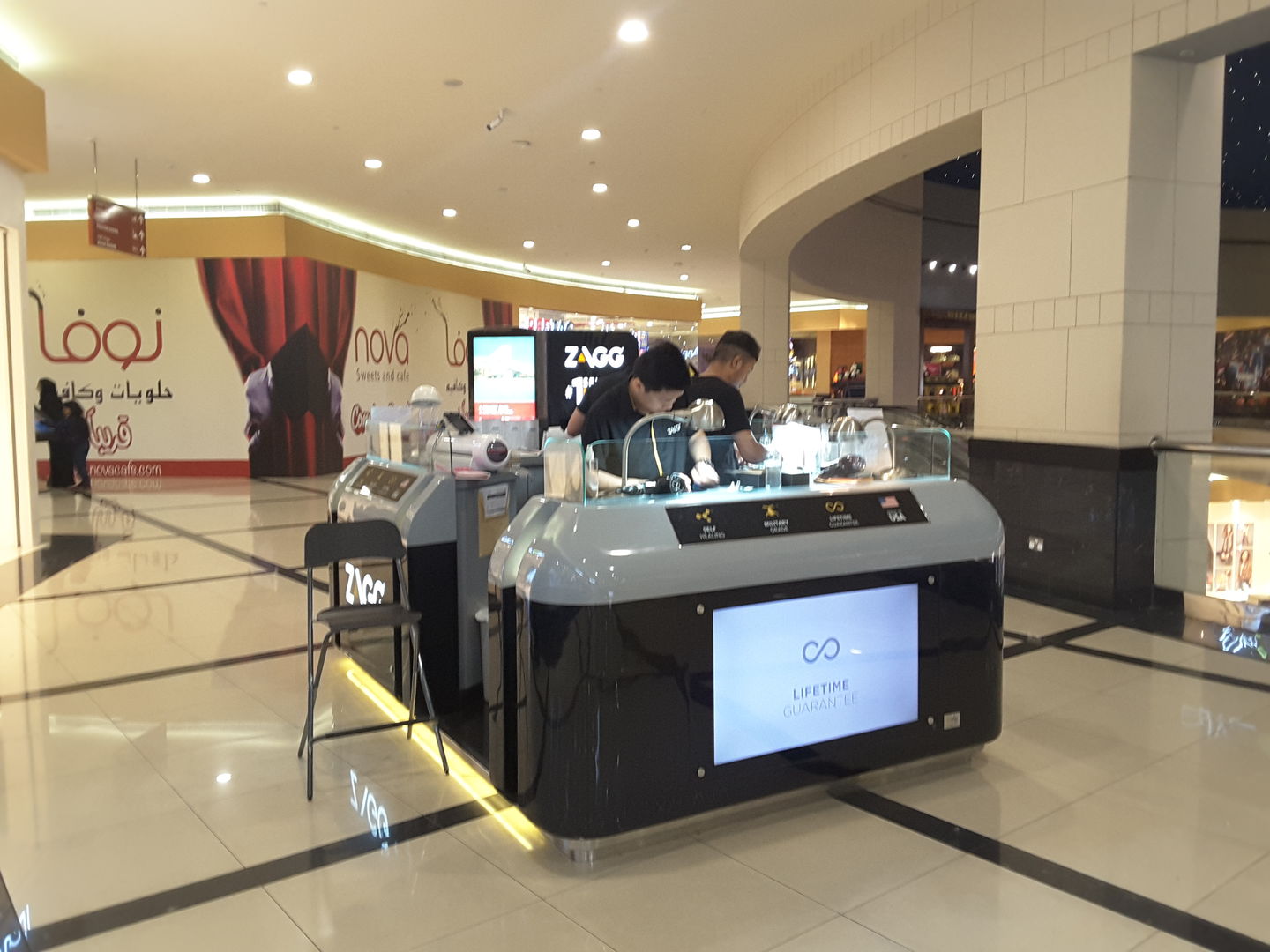HiDubai-business-zagg-kiosk-shopping-consumer-electronics-al-mizhar-1-dubai-2