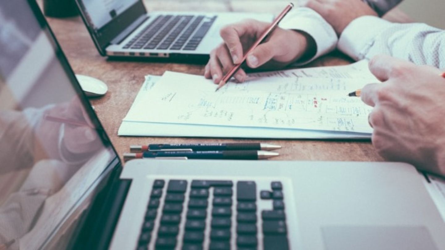 HiDubai-business-pay-back-loans-overdues-rescheduling-services-finance-legal-financial-services-hor-al-anz-east-dubai