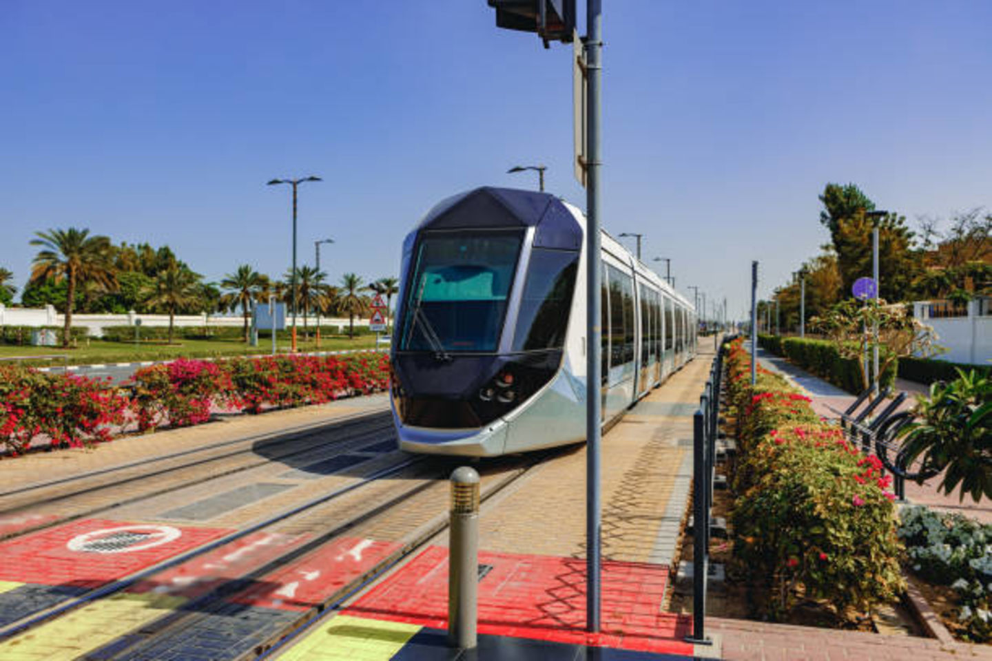 HiDubai-business-al-sufouh-tram-station-transport-vehicle-services-public-transport-dubai-knowledge-park-al-sufouh-2-dubai