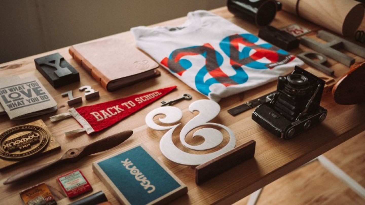 HiDubai-business-print-point-advertising-media-marketing-it-design-advertising-agency-naif-dubai