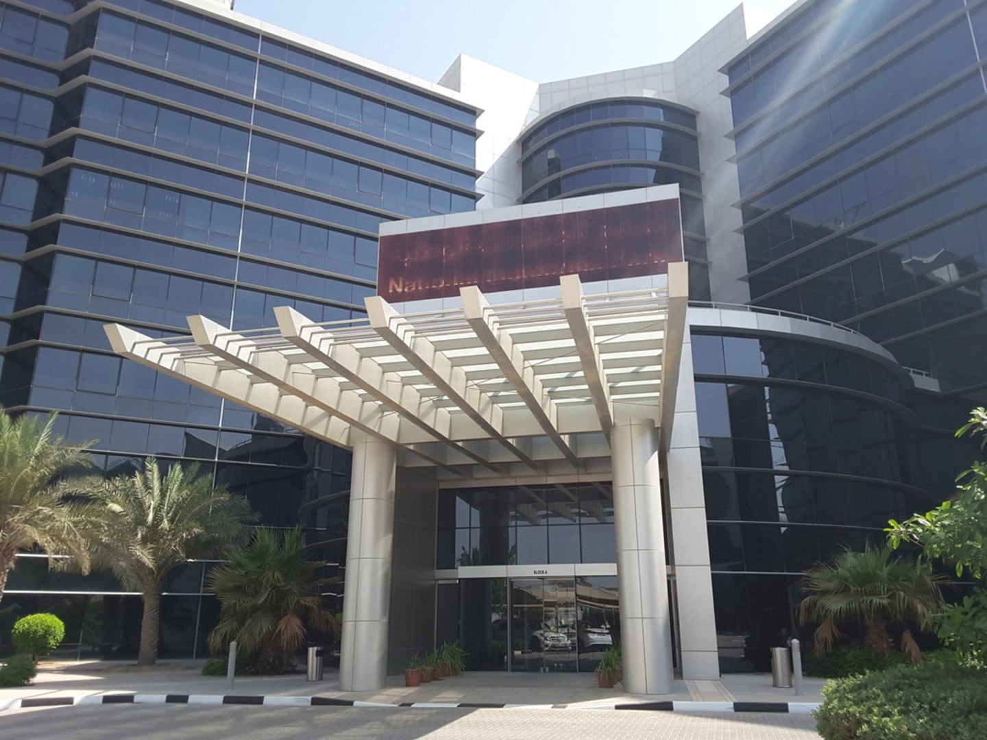 HiDubai-business-sardis-trading-company-b2b-services-distributors-wholesalers-jebel-ali-industrial-3-dubai-2