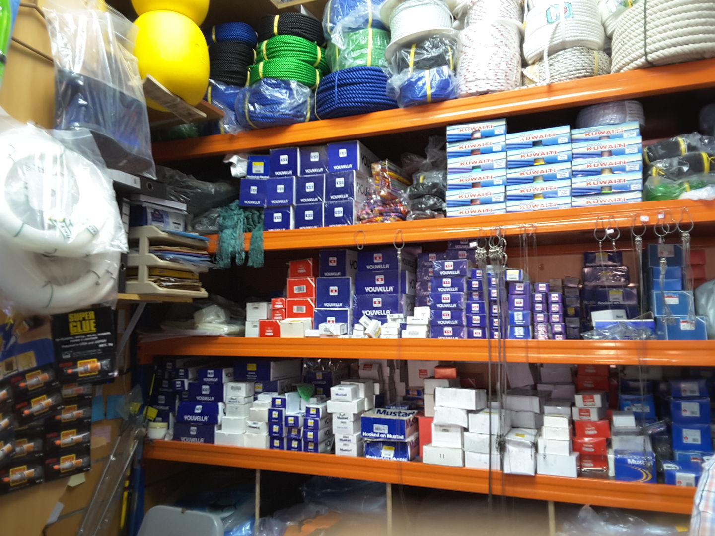HiDubai-business-world-wide-fishing-equipment-shopping-sporting-goods-equipment-al-ras-dubai
