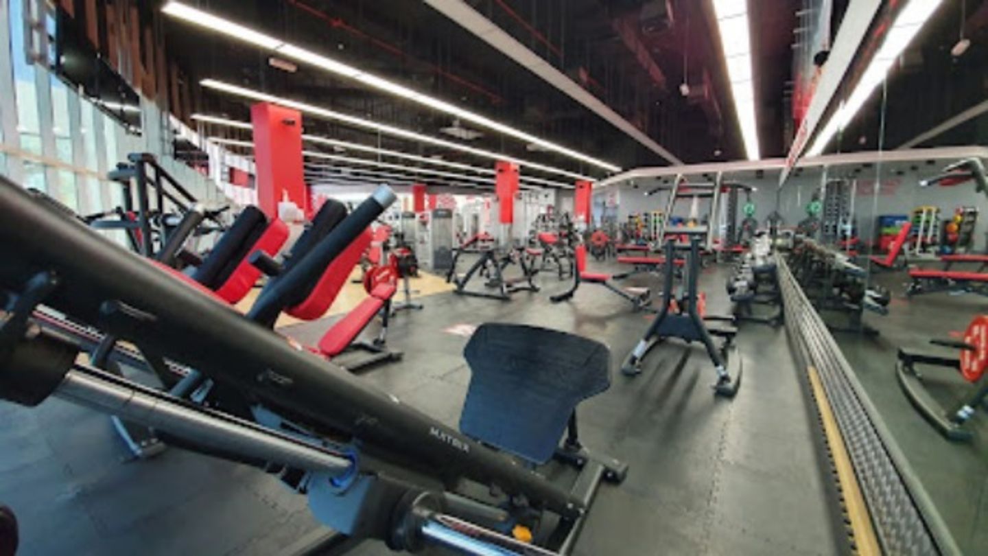HiDubai-business-metrofitt-fzco-sports-fitness-gyms-fitness-centres-pools-jumeirah-2-dubai