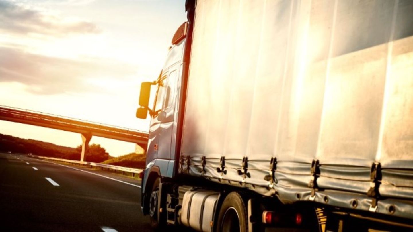 HiDubai-business-mrc-shipping-logistics-shipping-logistics-air-cargo-services-dubai-investment-park-1-dubai