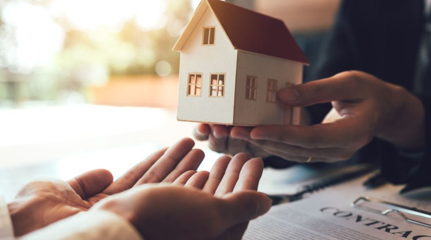 HiDubai-business-jersey-home-real-estate-brokers-housing-real-estate-real-estate-agencies-business-bay-dubai-2