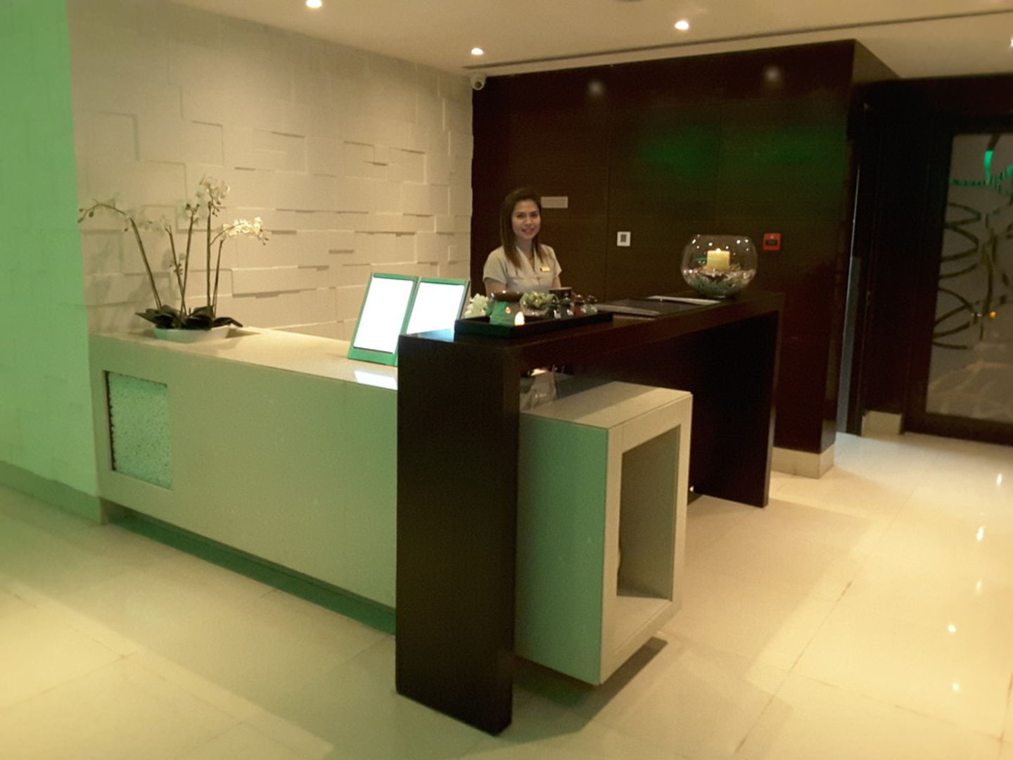 HiDubai-business-spa-asiana-beauty-wellness-health-wellness-services-spas-al-muraqqabat-dubai-2