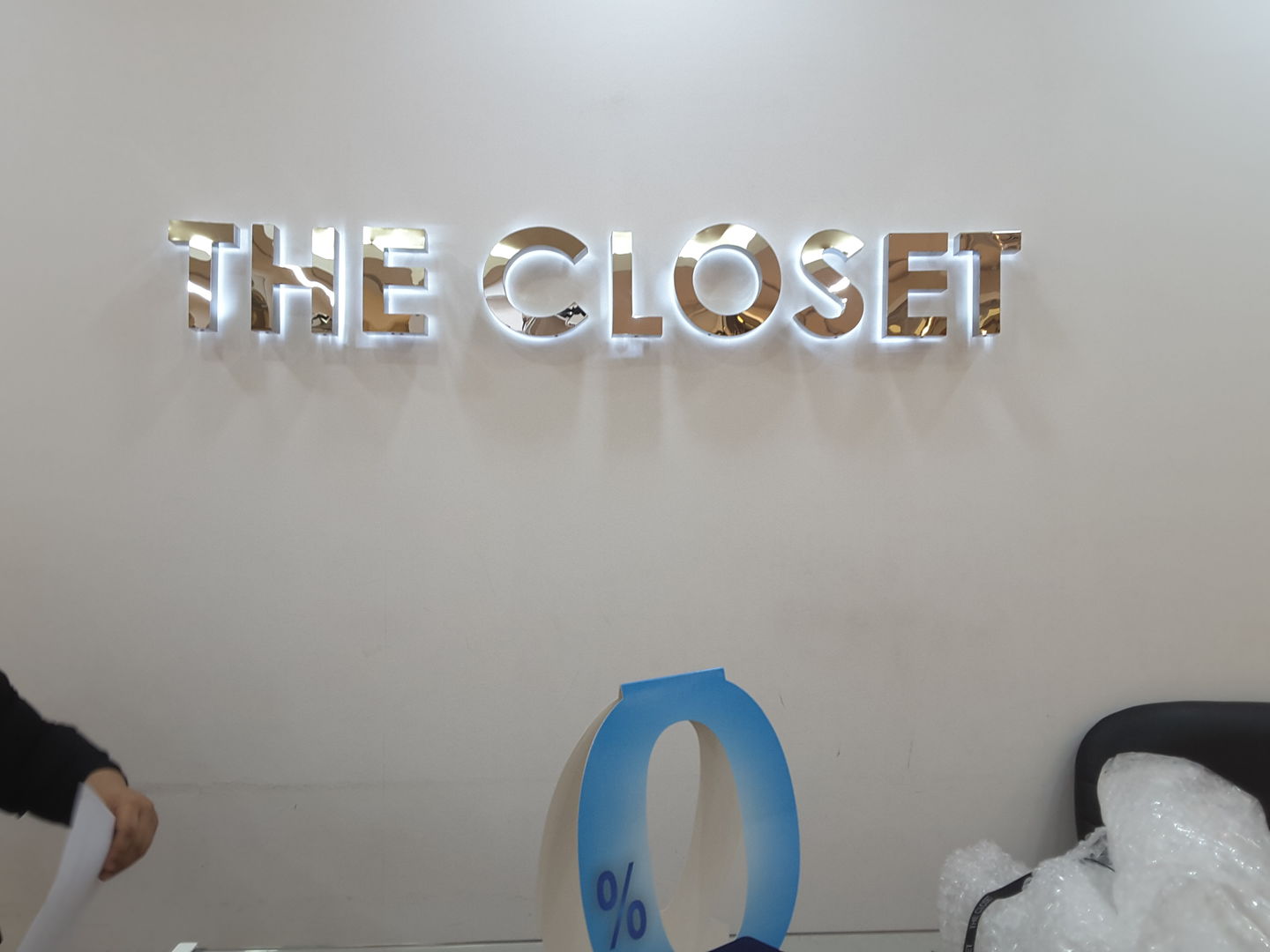 HiDubai-business-the-closet-trading-shopping-fashion-accessories-jumeirah-3-dubai-2