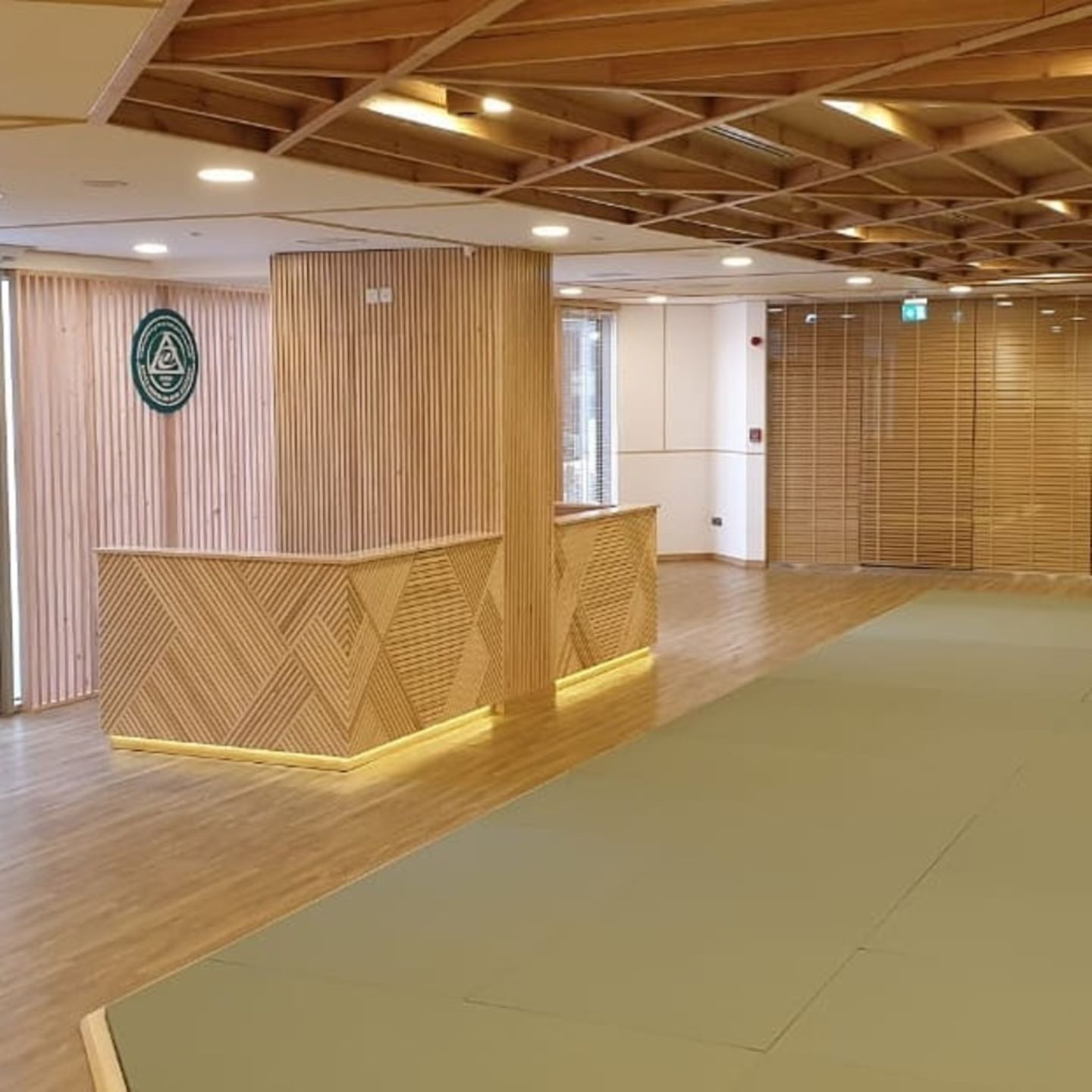 HiDubai-business-royce-gracie-jiu-jitsu-academy-education-hobby-centres-umm-al-sheif-dubai