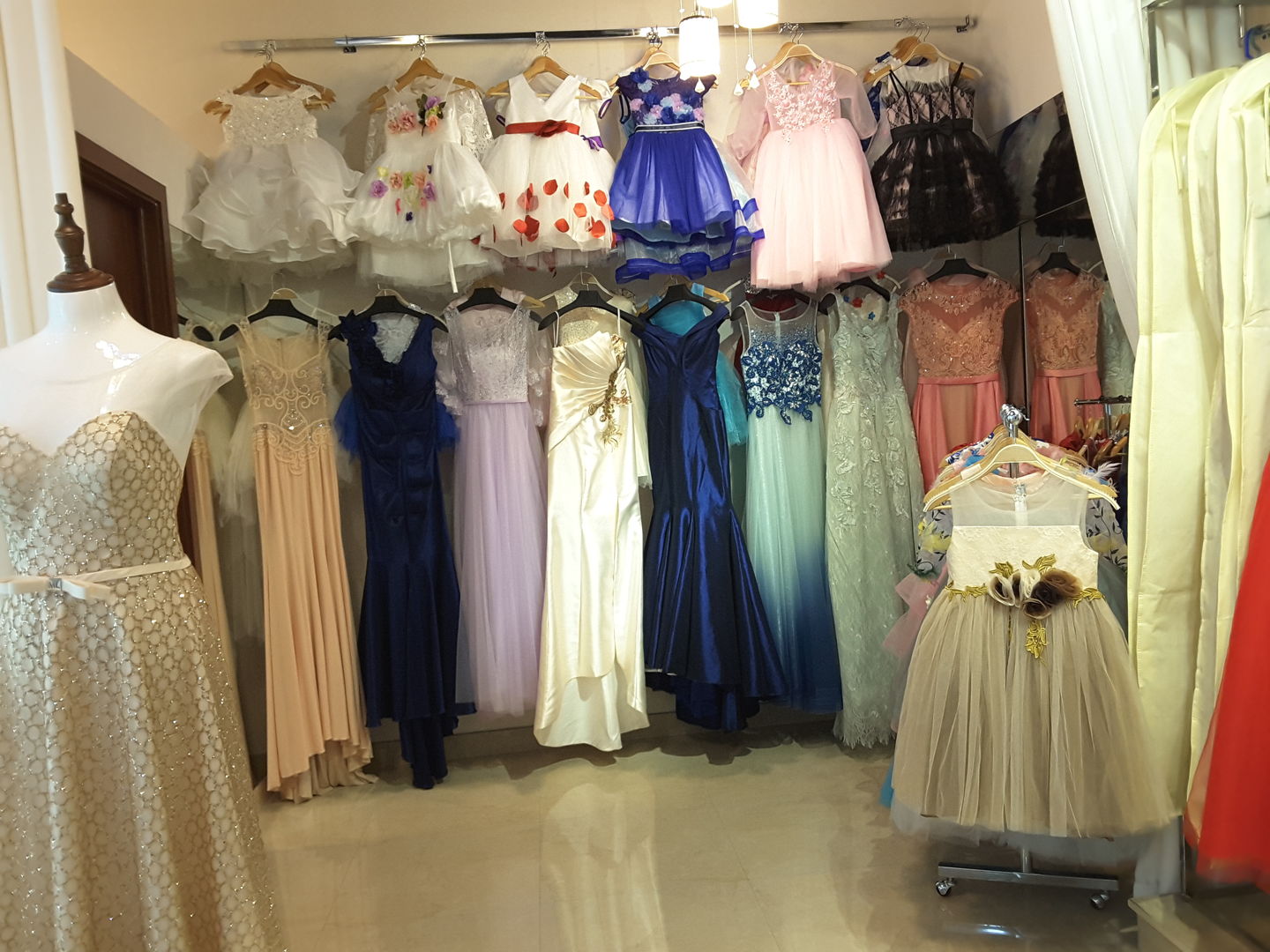 HiDubai-business-yang-fashion-shopping-apparel-al-manara-dubai-2