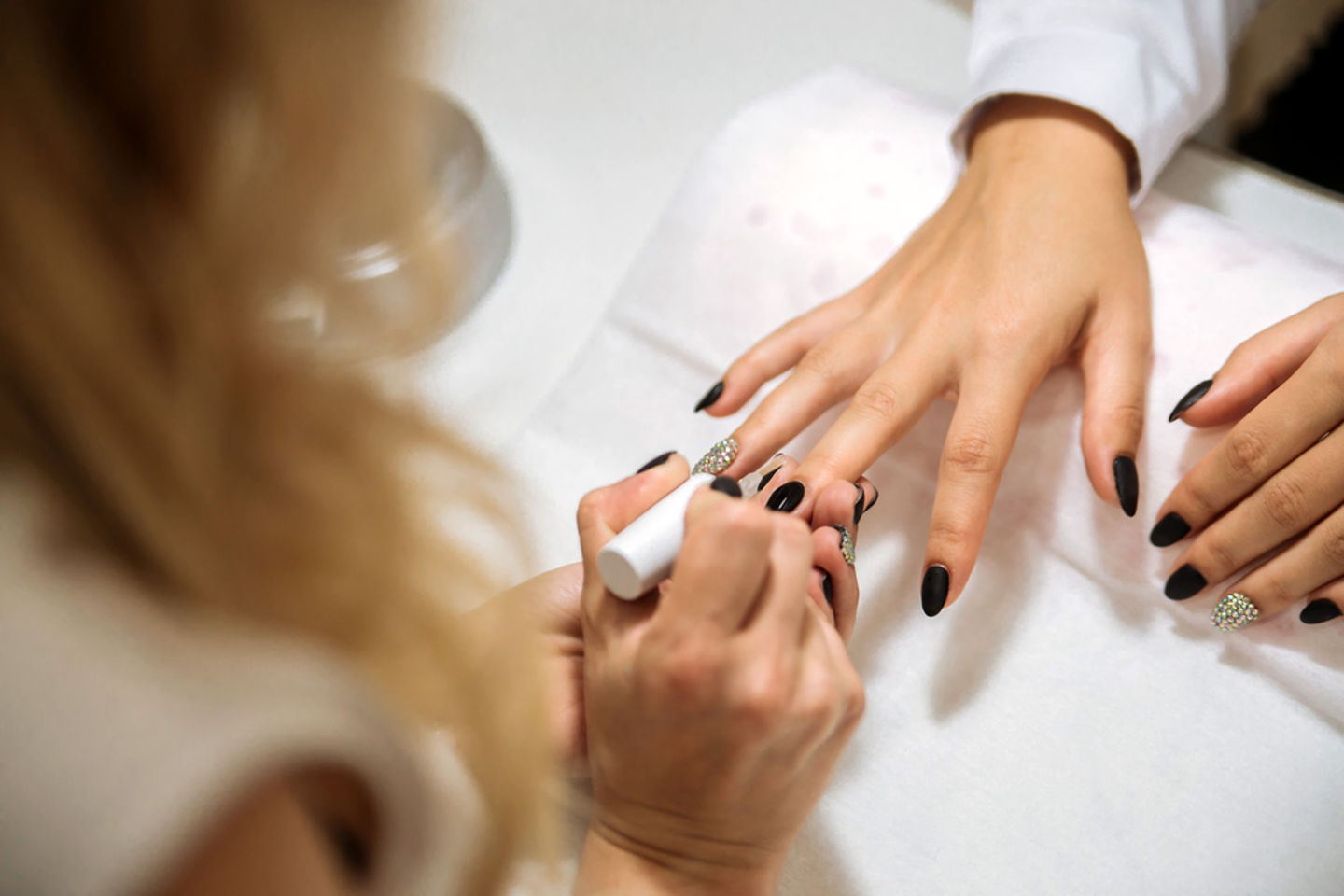 HiDubai-business-amro-ladies-saloon-beauty-wellness-health-beauty-salons-al-rigga-dubai-2