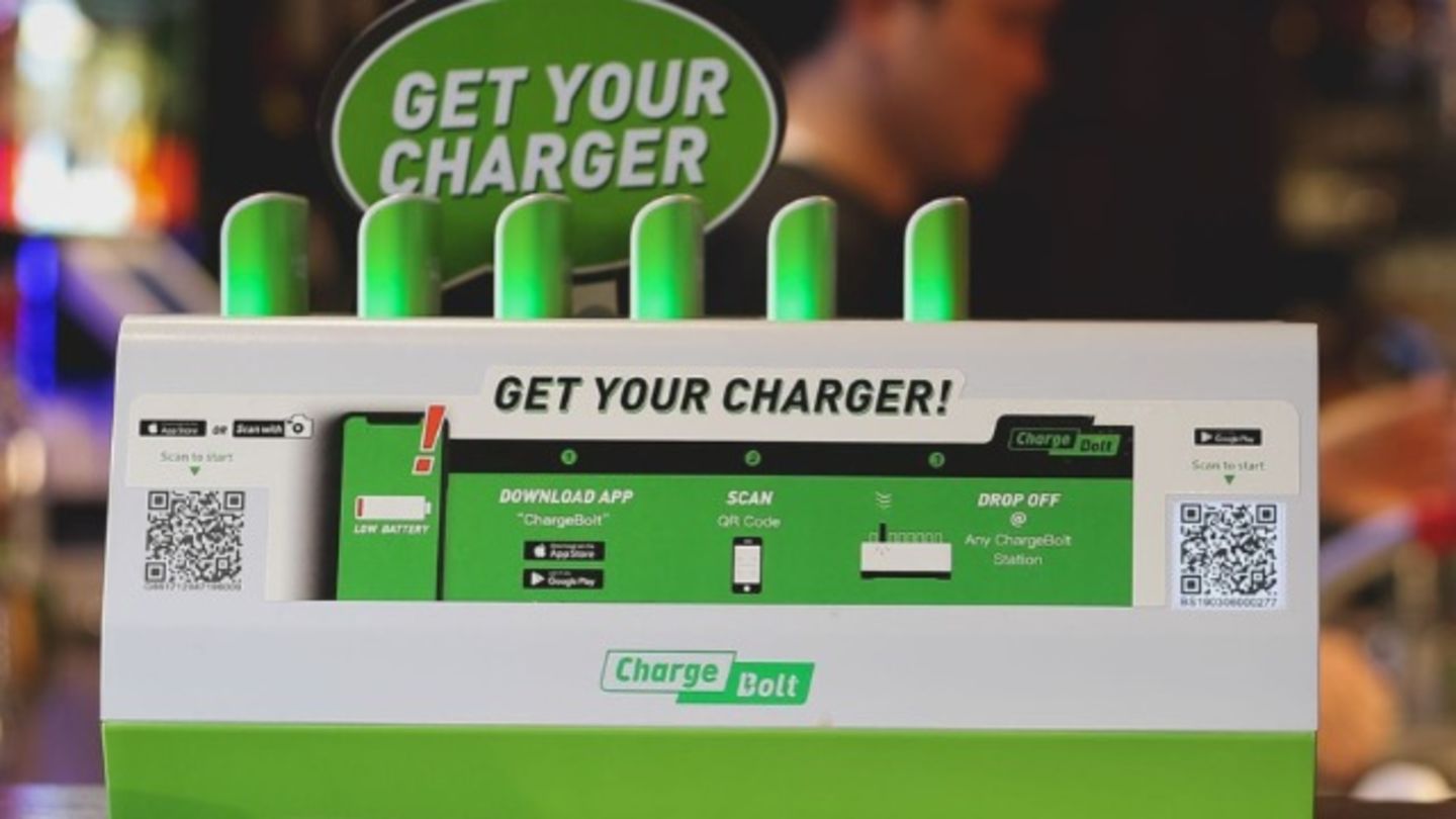 HiDubai-business-charge-bolt-shopping-consumer-electronics-jumeirah-beach-residence-marsa-dubai-dubai-1