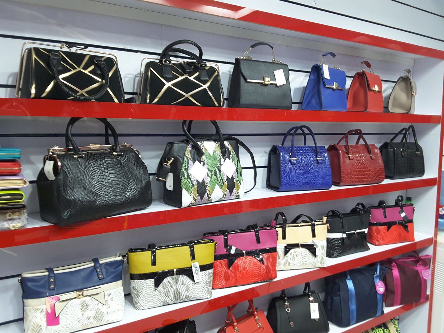 HiDubai-business-king-home-trading-shopping-fashion-accessories-baniyas-square-dubai-2