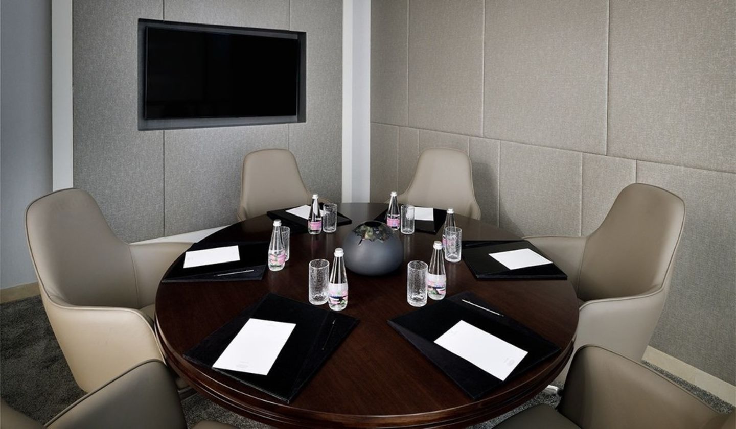 HiDubai-business-emerald-meeting-room-leisure-culture-events-festivals-downtown-dubai-dubai