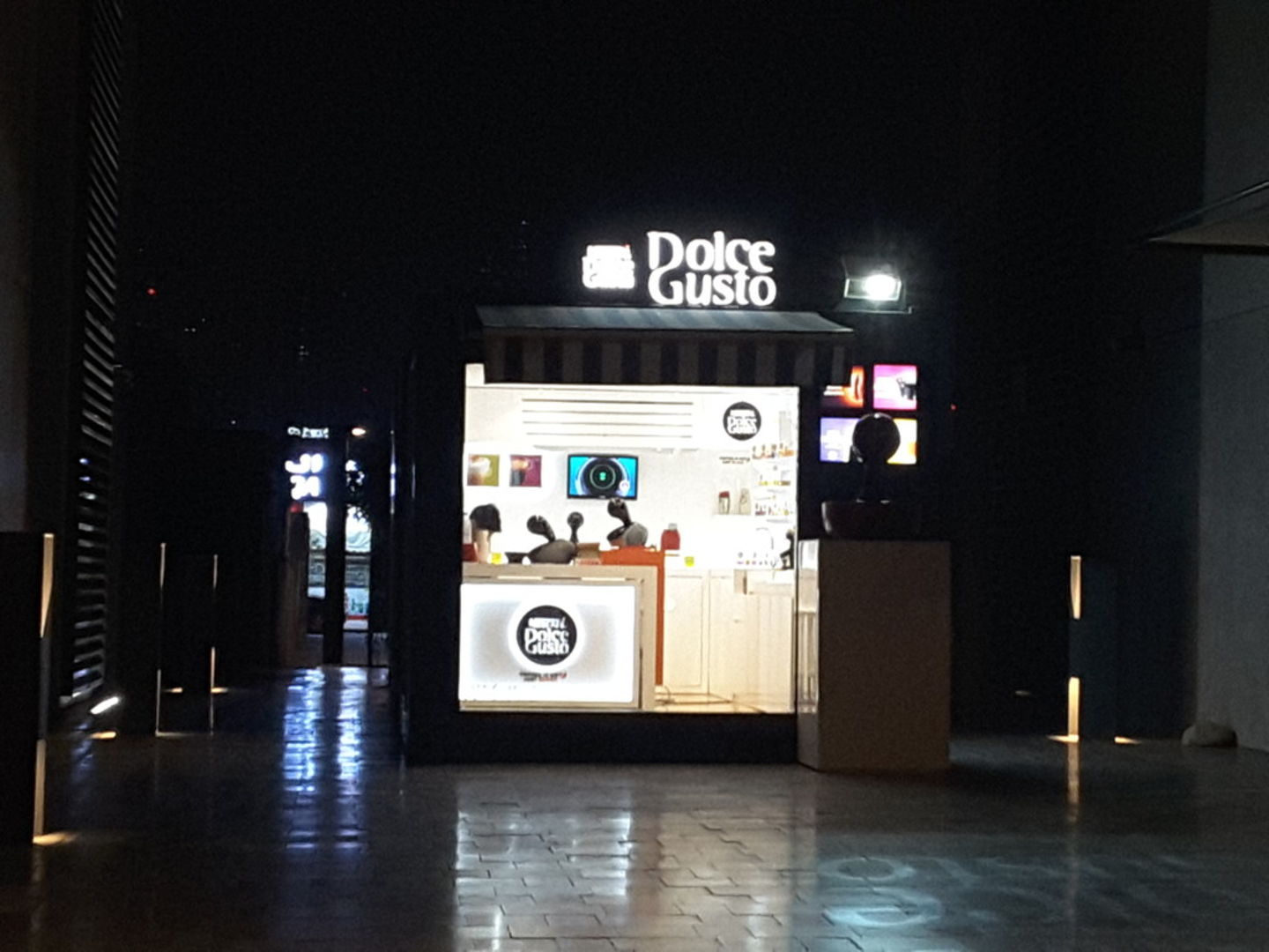 HiDubai-business-nescafe-dolce-gusto-food-beverage-coffee-shops-al-safa-1-dubai-2