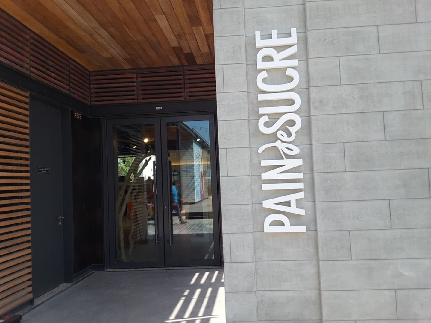 HiDubai-business-pain-sucre-shopping-apparel-jumeirah-island-1-dubai-2