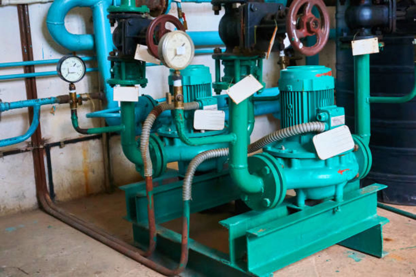 HiDubai-business-waterdrop-pumps-trading-transport-vehicle-services-auto-spare-parts-accessories-hor-al-anz-east-dubai