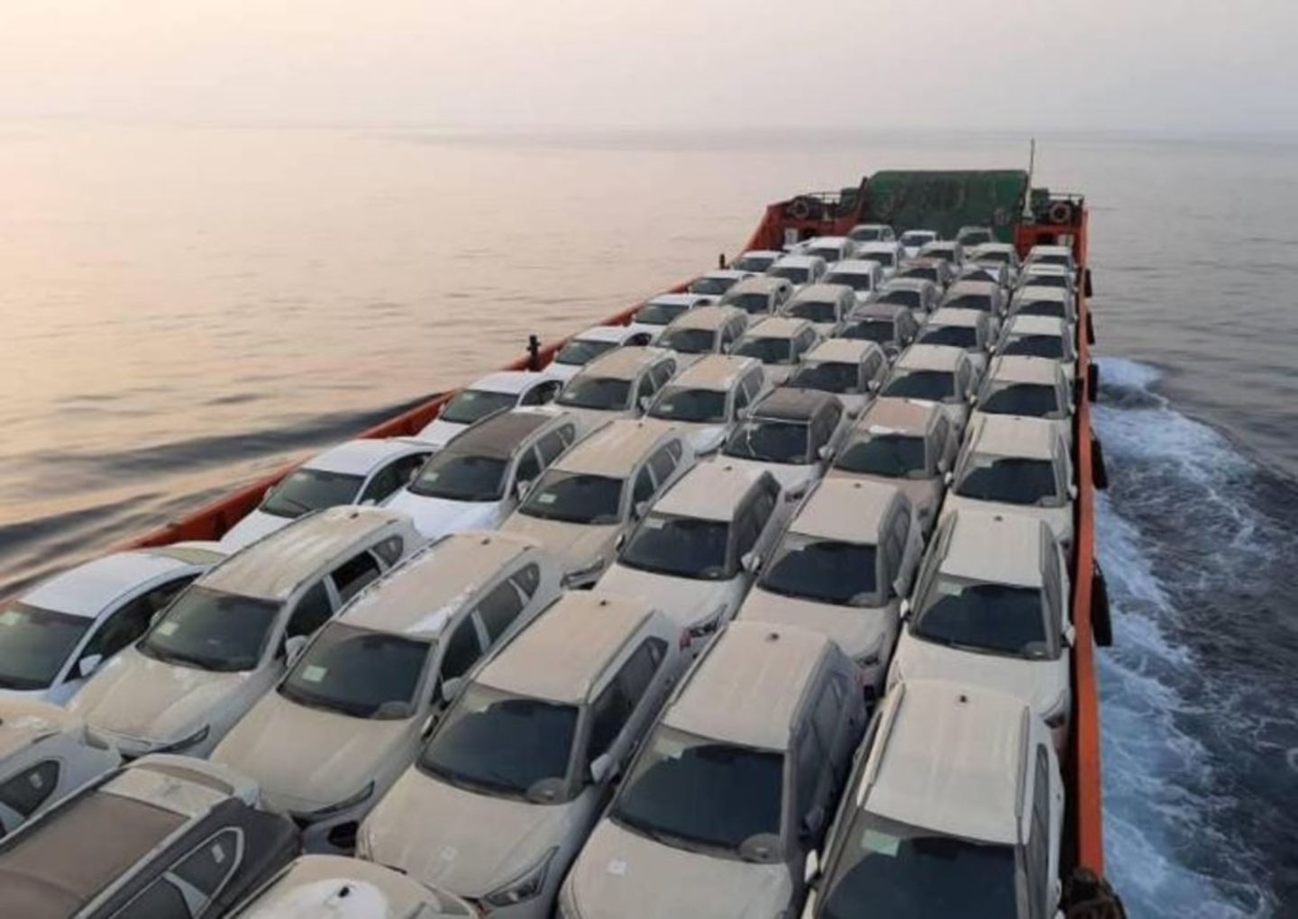 HiDubai-business-awat-hama-ali-cargo-services-shipping-logistics-shipping-madinat-dubai-dubai