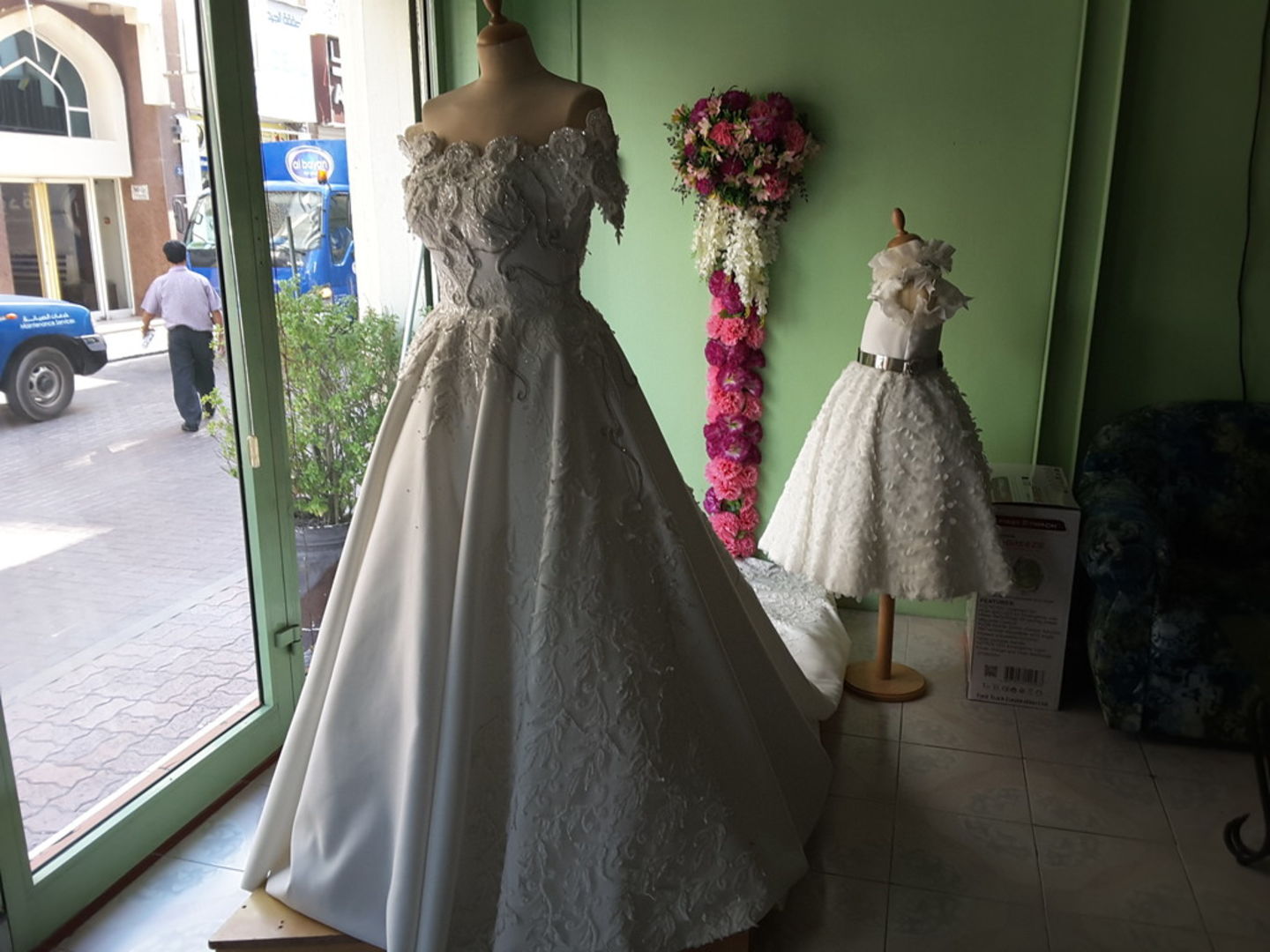 HiDubai-business-dhabyat-al-badiya-tailoring-embroidery-home-tailoring-al-raffa-al-raffa-dubai-2