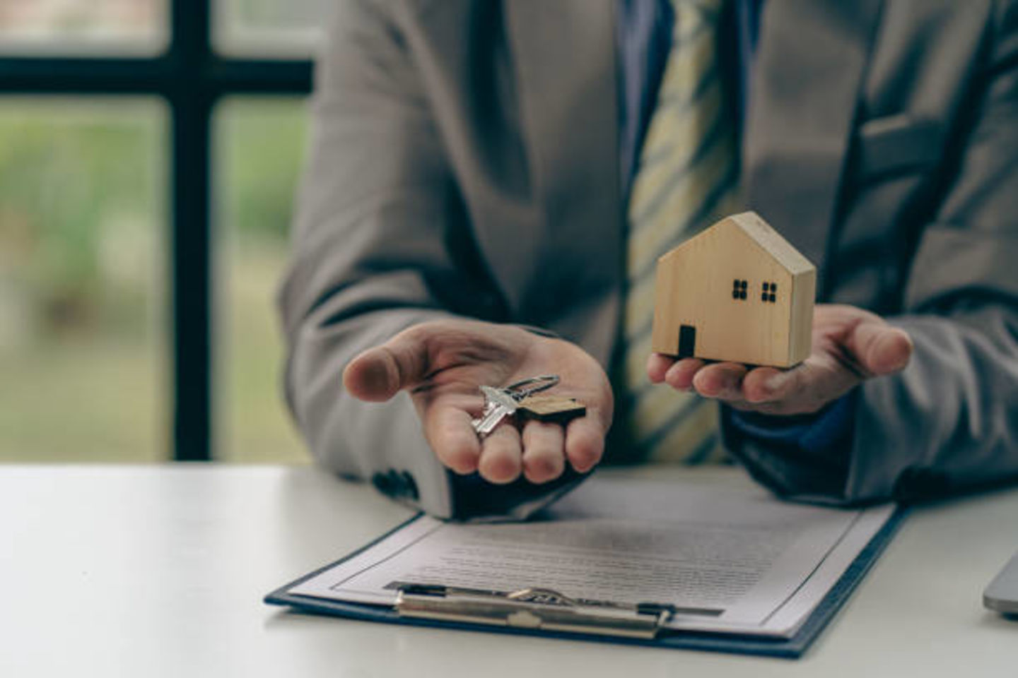 HiDubai-business-f-n-o-commercial-brokers-housing-real-estate-real-estate-agencies-naif-dubai