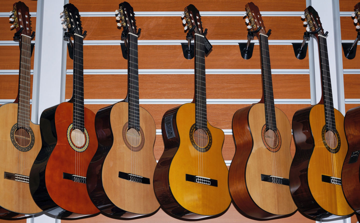 HiDubai-business-brooklyn-melodies-music-center-education-hobby-centres-jumeirah-park-al-thanyah-5-dubai-2