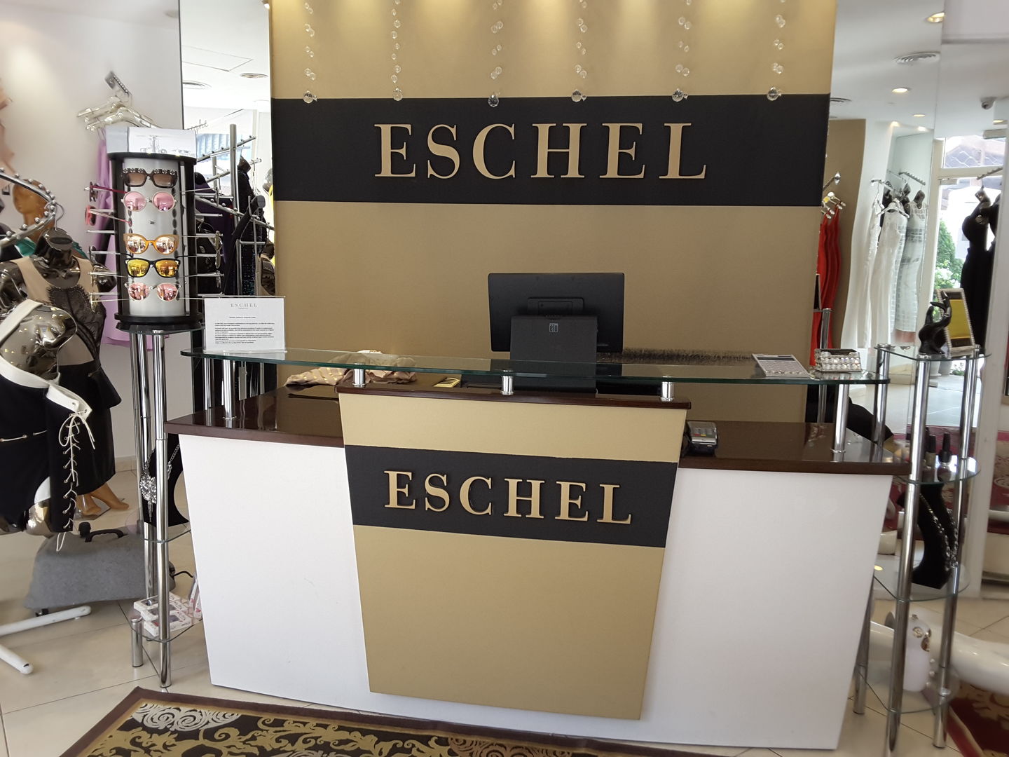 HiDubai-business-eschel-shopping-apparel-dubai-international-financial-centre-zaabeel-2-dubai