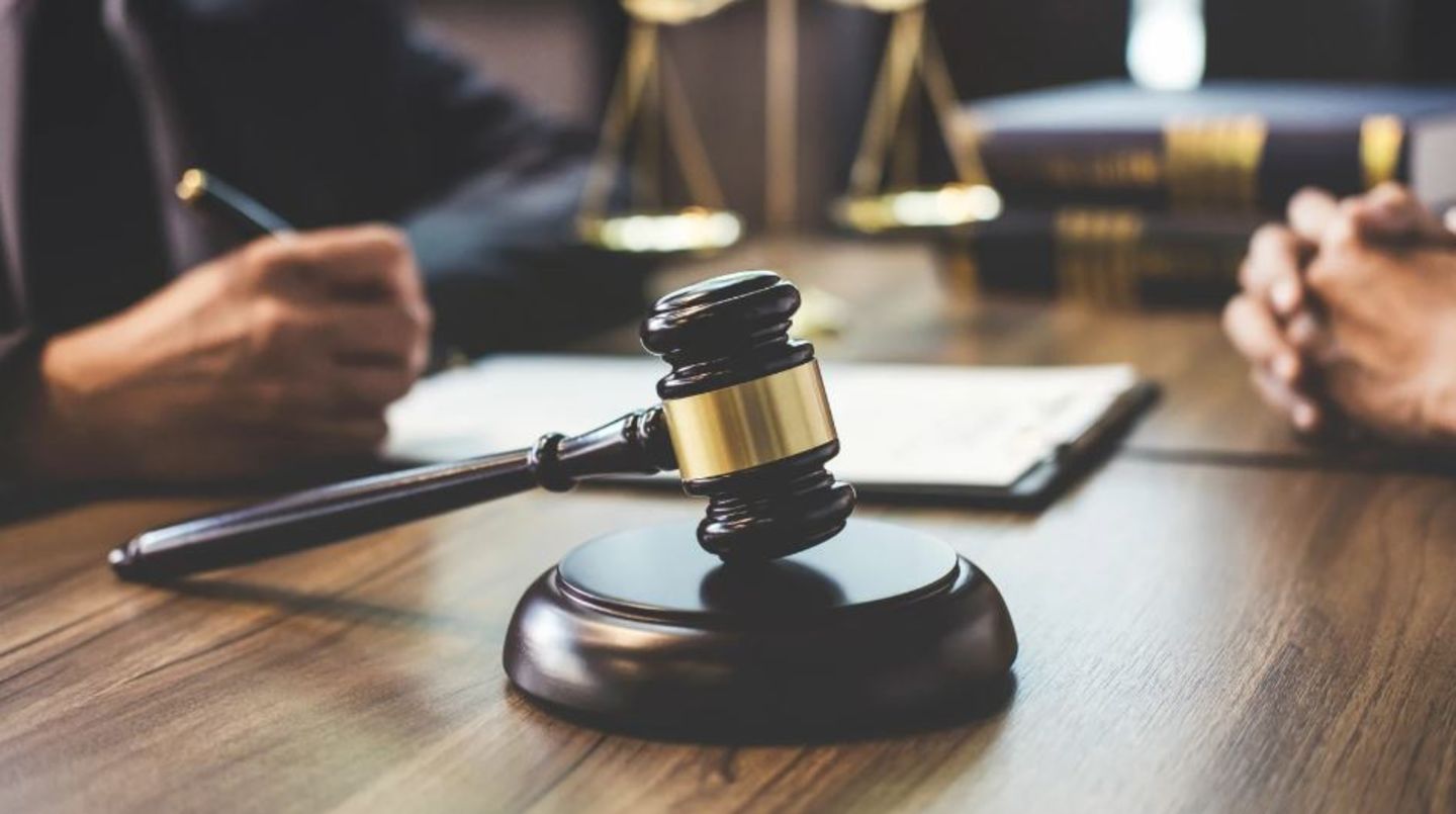 HiDubai-business-rashid-tahlak-advocates-legal-consultants-finance-legal-legal-services-al-garhoud-dubai