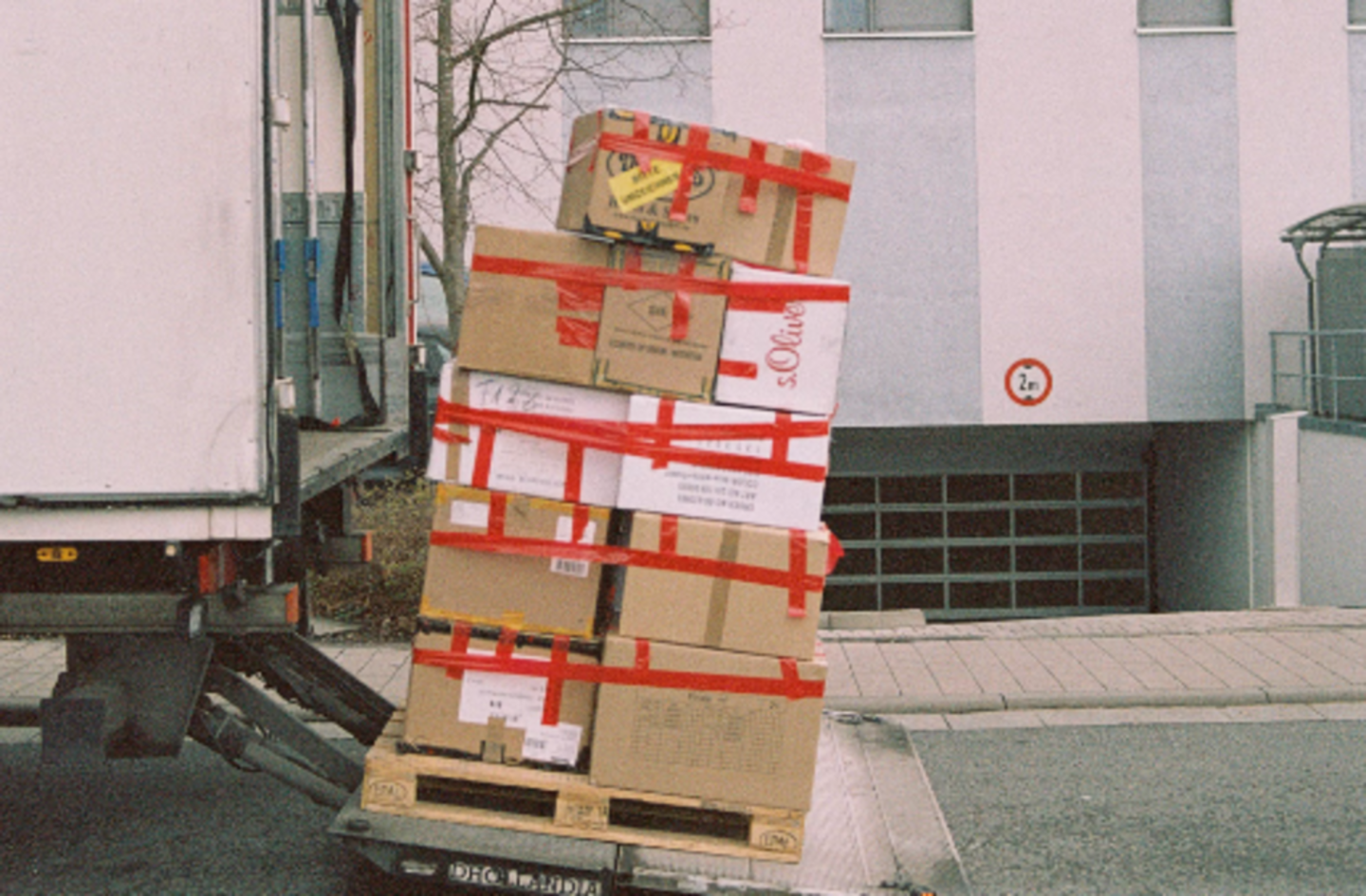 HiDubai-business-urban-lift-cargo-loading-unloading-services-shipping-logistics-moving-storage-services-al-fahidi-al-souq-al-kabeer-dubai