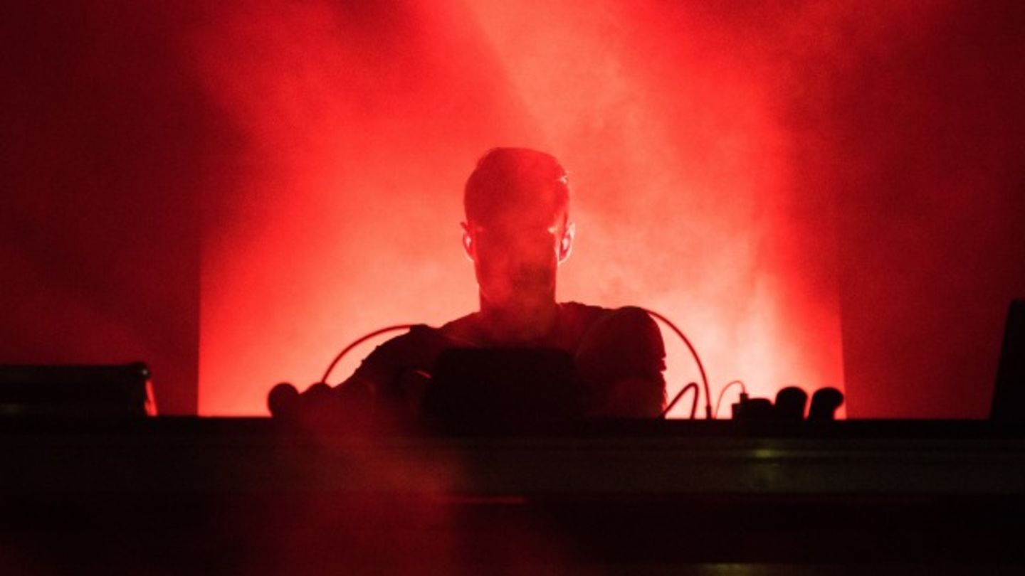 HiDubai-business-chanchal-night-club-leisure-culture-nightclubs-al-rigga-dubai