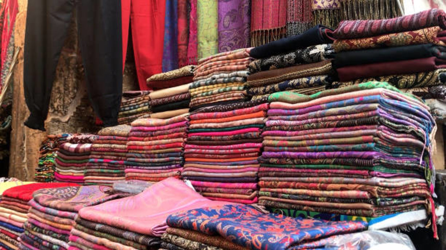 HiDubai-business-hosnat-al-jannah-textile-trading-shopping-apparel-ayal-nasir-dubai