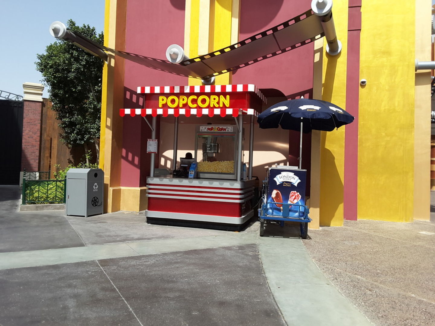 HiDubai-business-popcorn-corner-food-beverage-bakeries-desserts-sweets-saih-shuaib-1-dubai